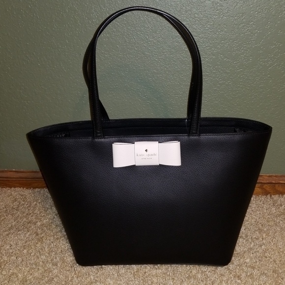 kate spade Handbags - Kate Spade tote
